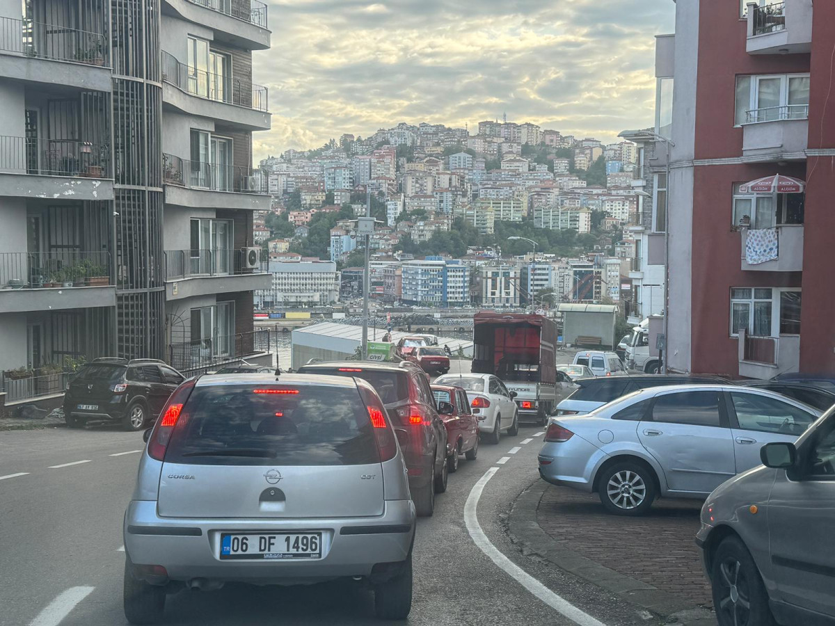 Zonguldak'ta Sabah Trafiği Felç Oldu! 