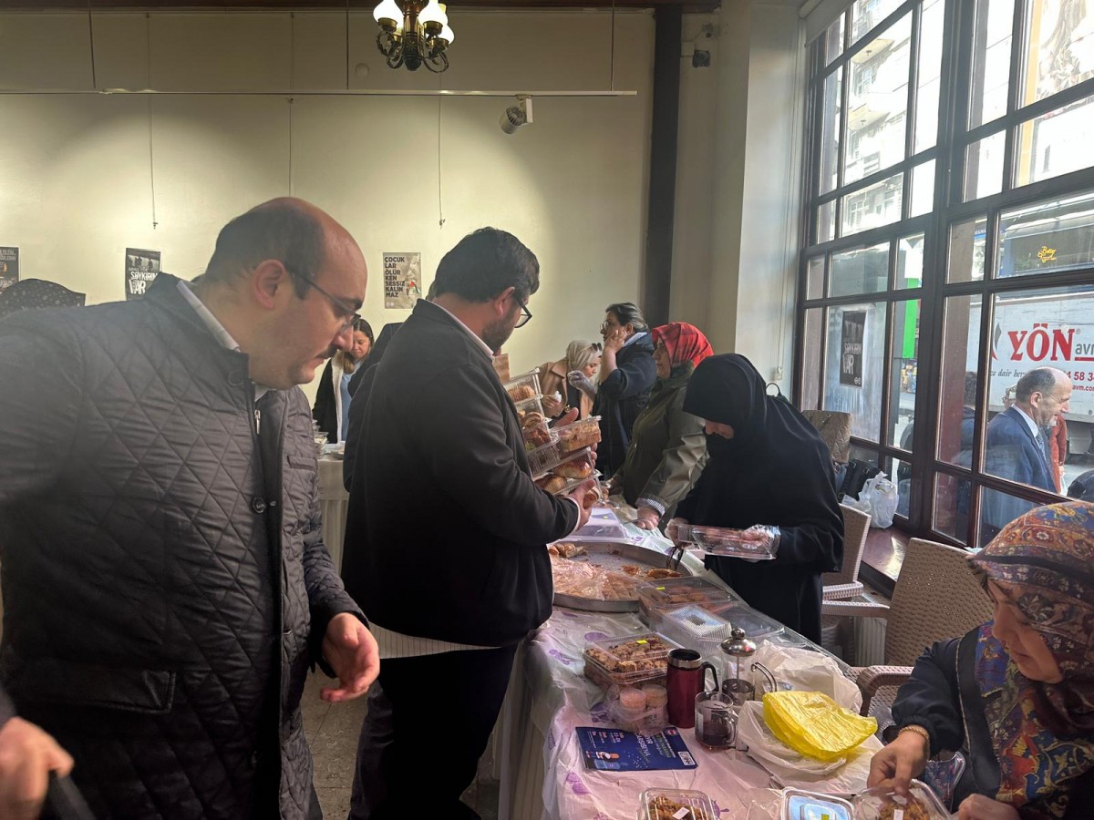 Zonguldak’ta Gazze İçin Hayır Çarşısı Açıldı