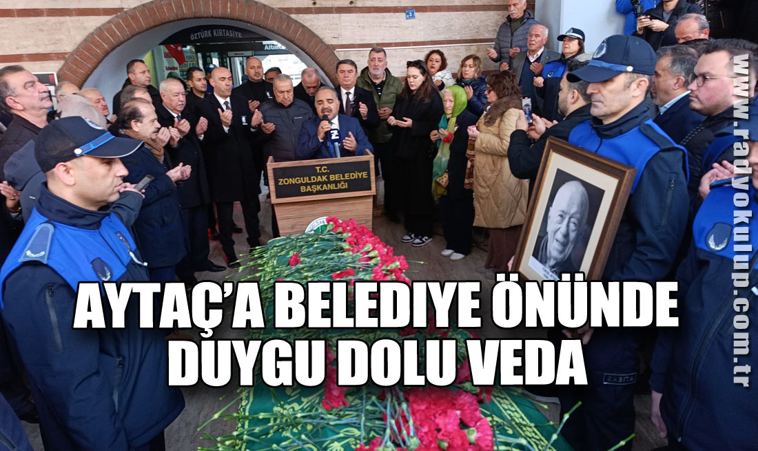Aytaç’a Belediye Önünde Duygu Dolu Veda
