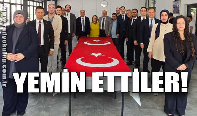 ​Türk Bayrağı Üzerine El Basarak Yemin Ettiler!
